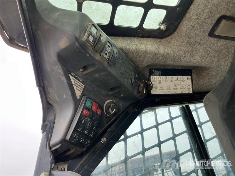 John Deere 333G スキッドステアローダー