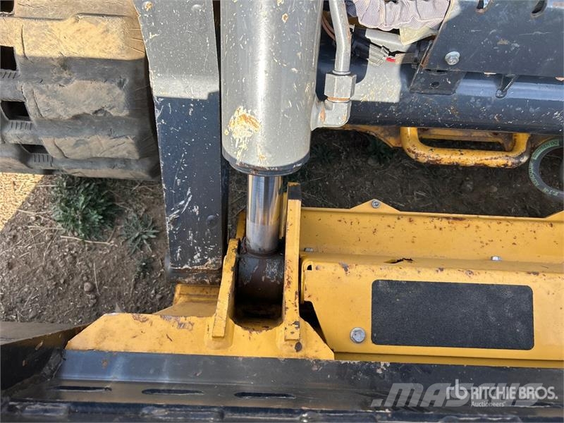 John Deere 333G Minicargadoras