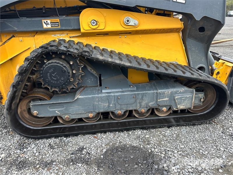 John Deere 335 P-Tier Two-Speed High Flow Compact Track Loade Skid steer loaders