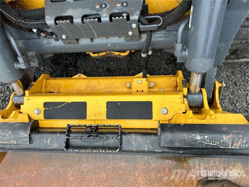 John Deere 335 P-Tier Two-Speed High Flow Compact Track Loade Skid steer loaders