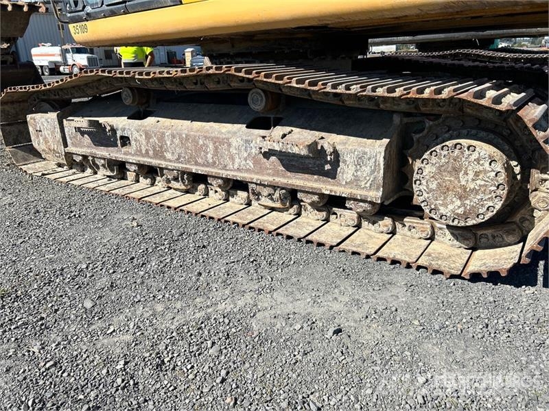 John Deere 350G LC Tracked Excavator حفارات زحافة