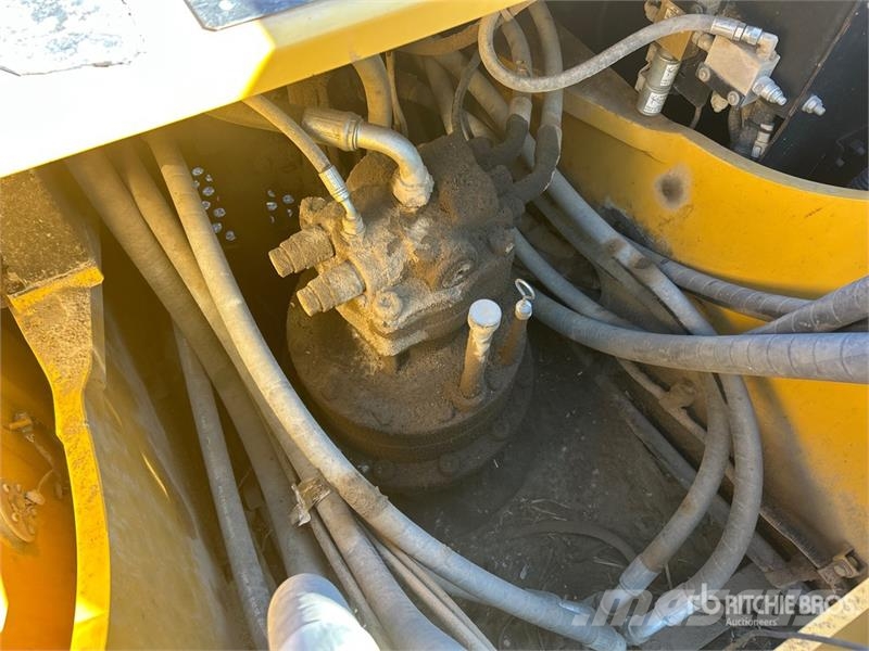 John Deere 350G LC Tracked Excavator حفارات زحافة