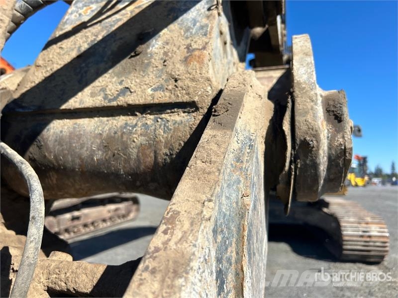 John Deere 350G LC Tracked Excavator حفارات زحافة