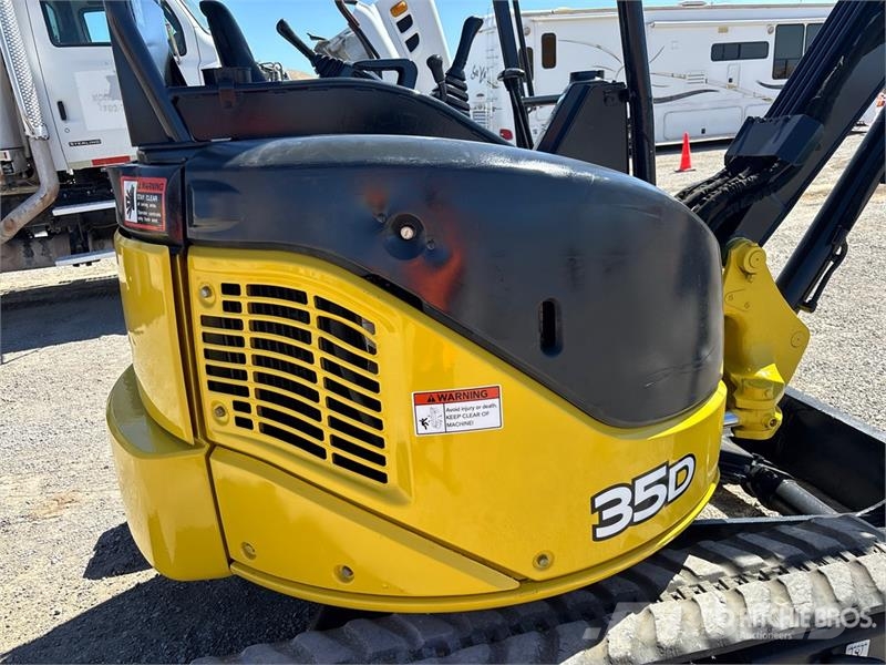 John Deere 35D Mini kotrók < 7t