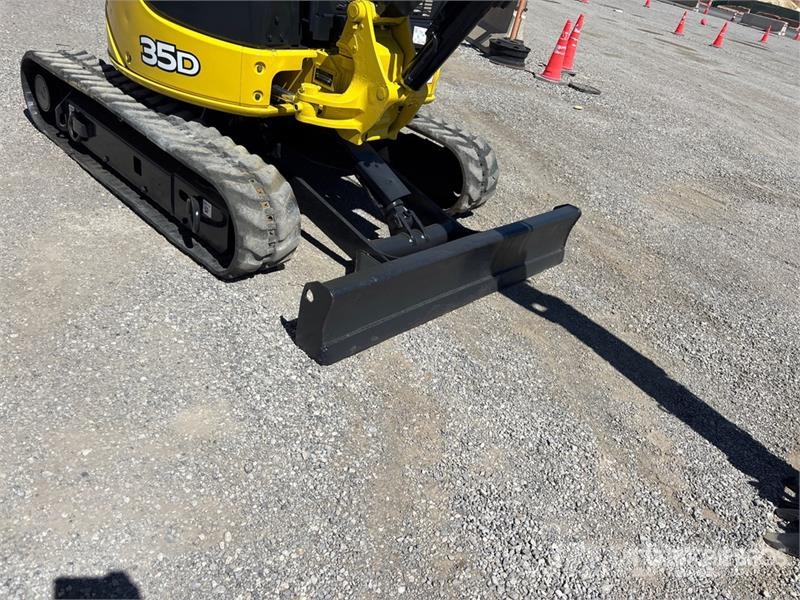 John Deere 35D Mini kotrók < 7t