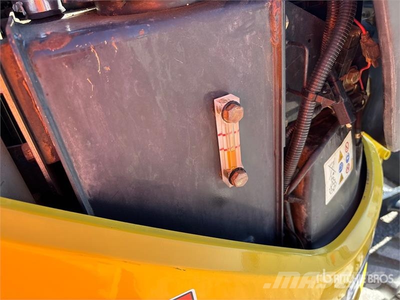 John Deere 35D Mini kotrók < 7t