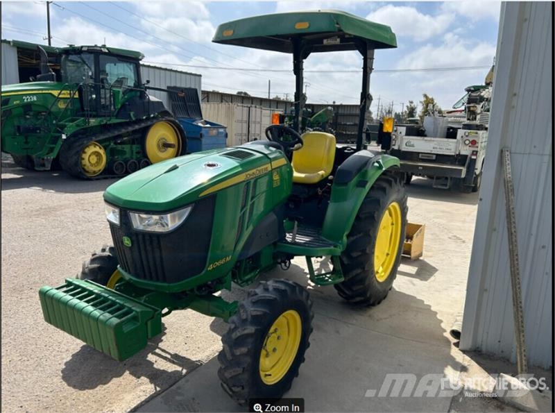 John Deere 4066M 4WD Utility Tractor Kompaktní traktory