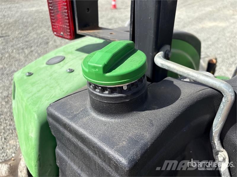 John Deere 4066M 4WD Utility Tractor Micro tracteur
