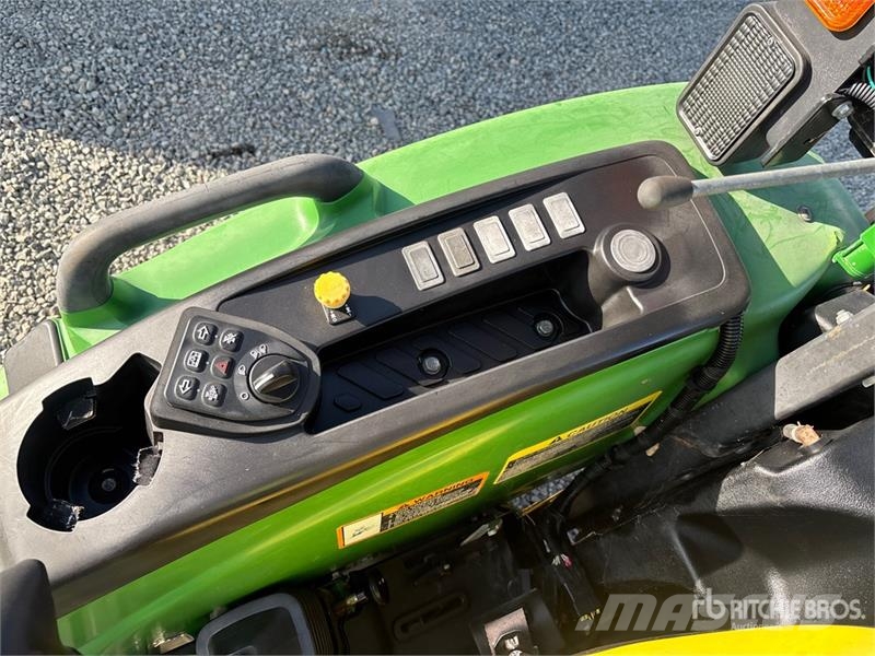 John Deere 4066M Utility Tractor Micro tracteur