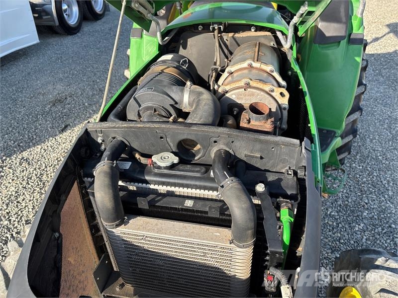 John Deere 4066M Utility Tractor Micro tracteur