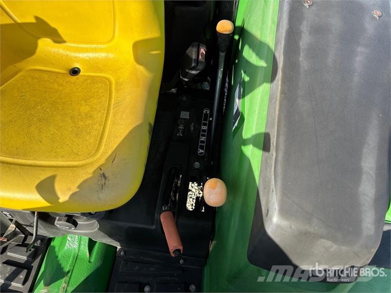 John Deere 4066M Utility Tractor Micro tracteur