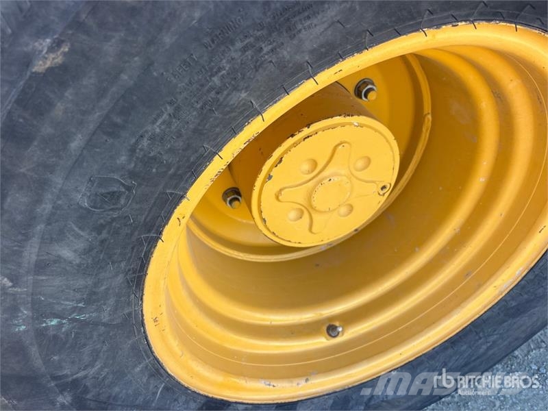 John Deere 410 TLB's