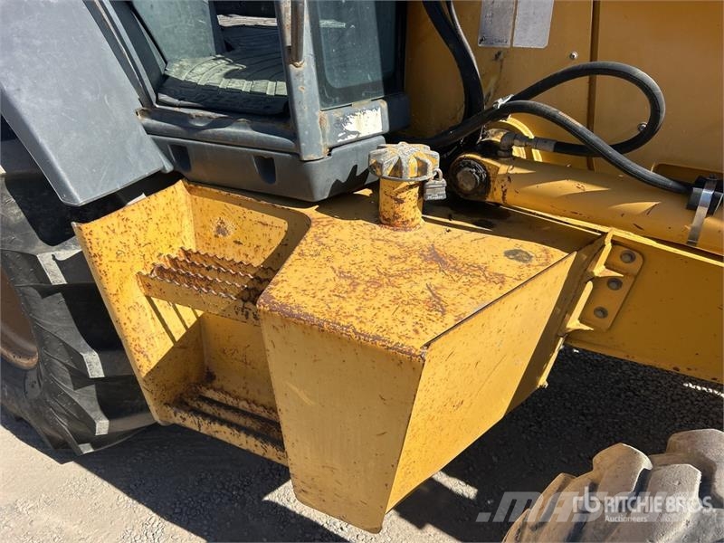 John Deere 410G Retroescavadeiras