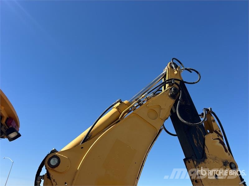 John Deere 410G Retroescavadeiras