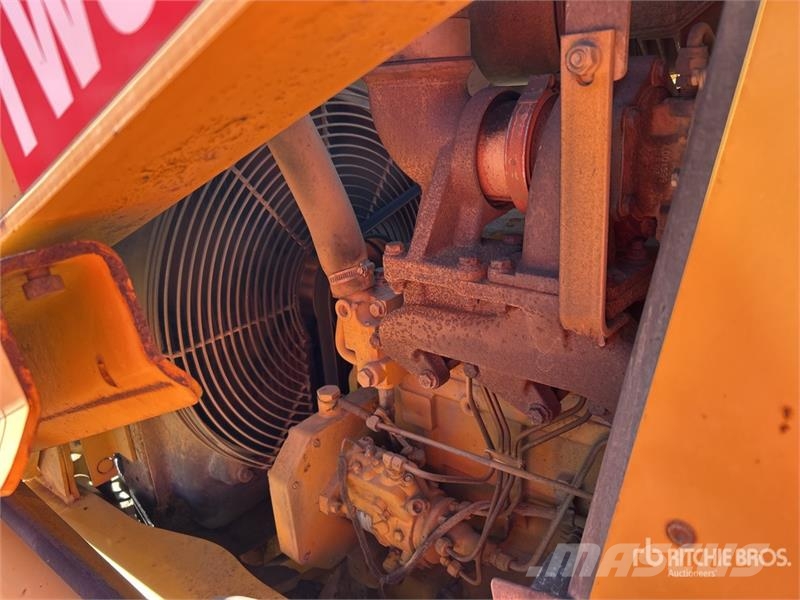 John Deere 410G Retroescavadeiras