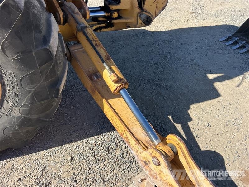 John Deere 410G Retroescavadeiras