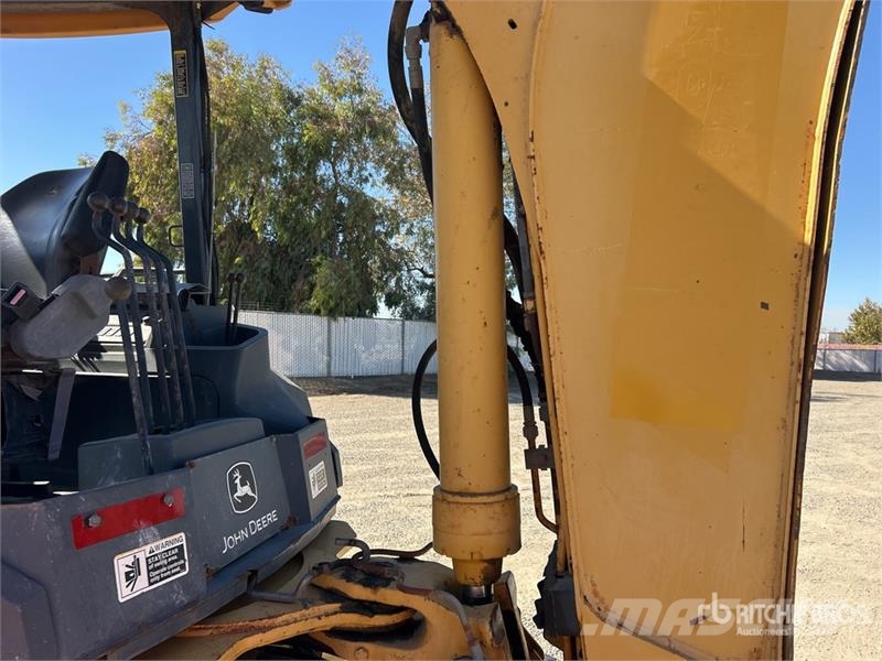 John Deere 410G Retroescavadeiras