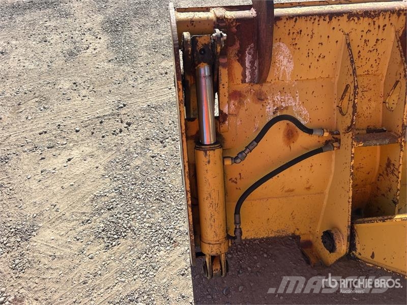 John Deere 410G Retroescavadeiras
