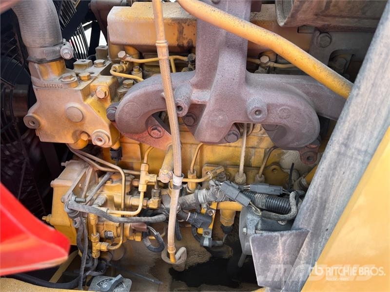 John Deere 410J Kazıcı yükleyiciler - beko loder