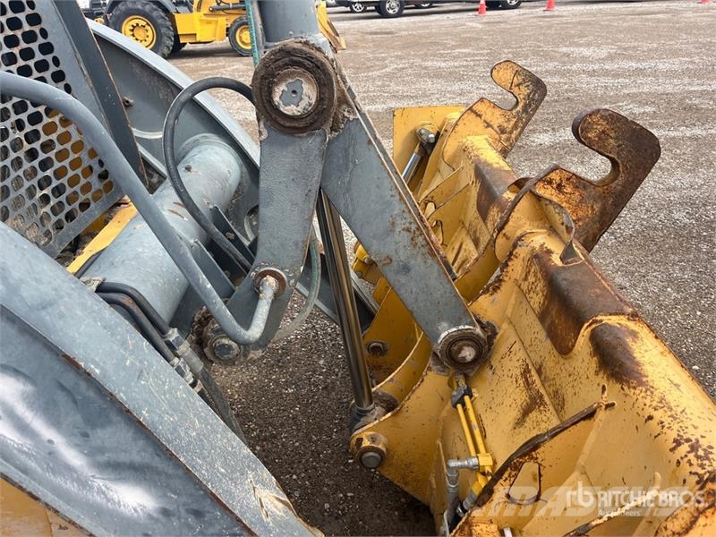 John Deere 410J Kazıcı yükleyiciler - beko loder