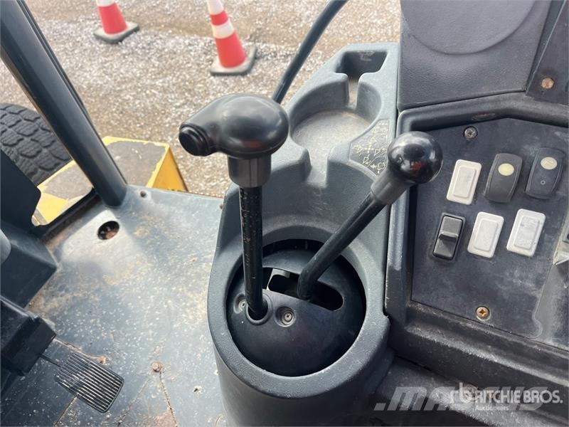 John Deere 410J Kazıcı yükleyiciler - beko loder