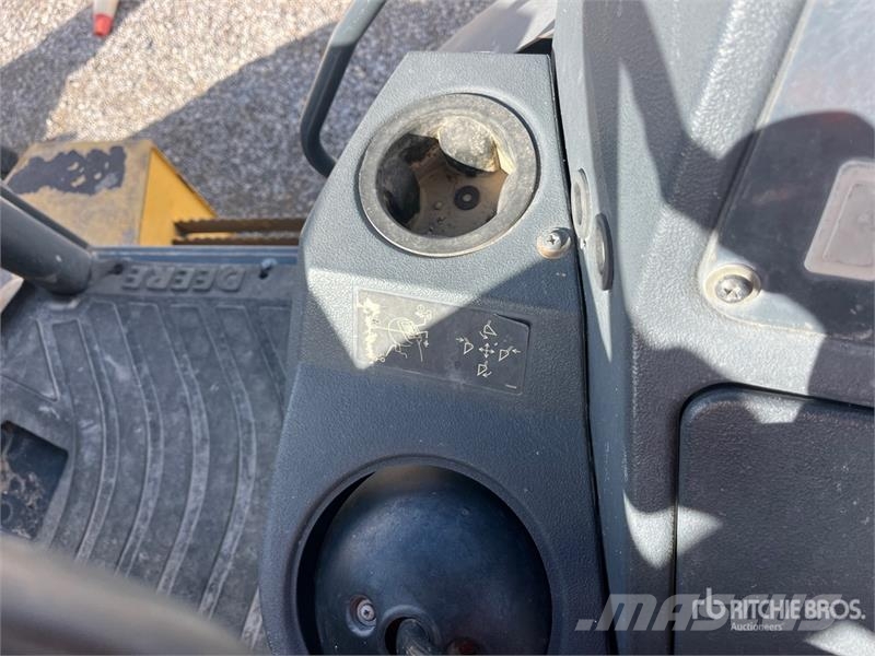 John Deere 410K Εκσκαφείς Φορτωτές τύπου JCB