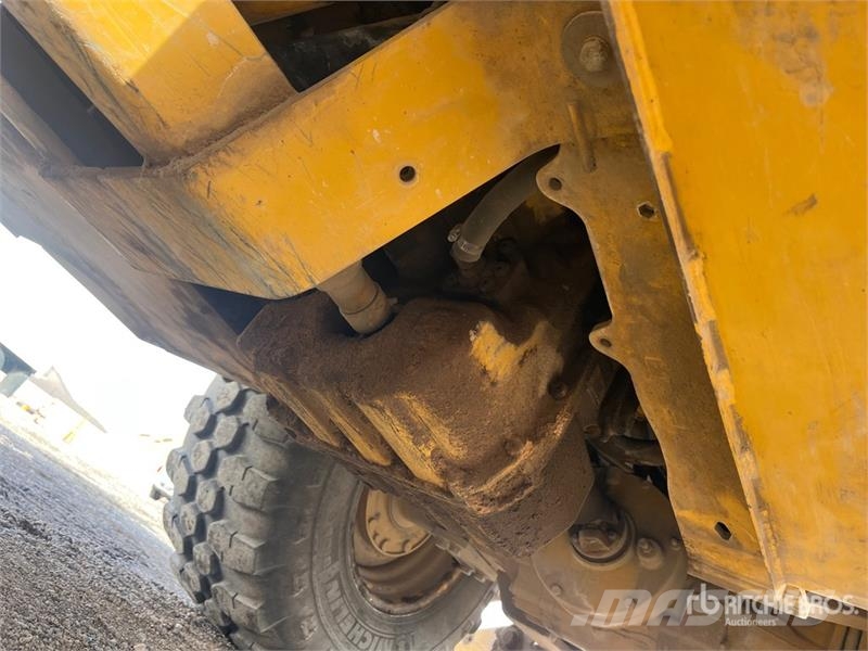 John Deere 410K Εκσκαφείς Φορτωτές τύπου JCB