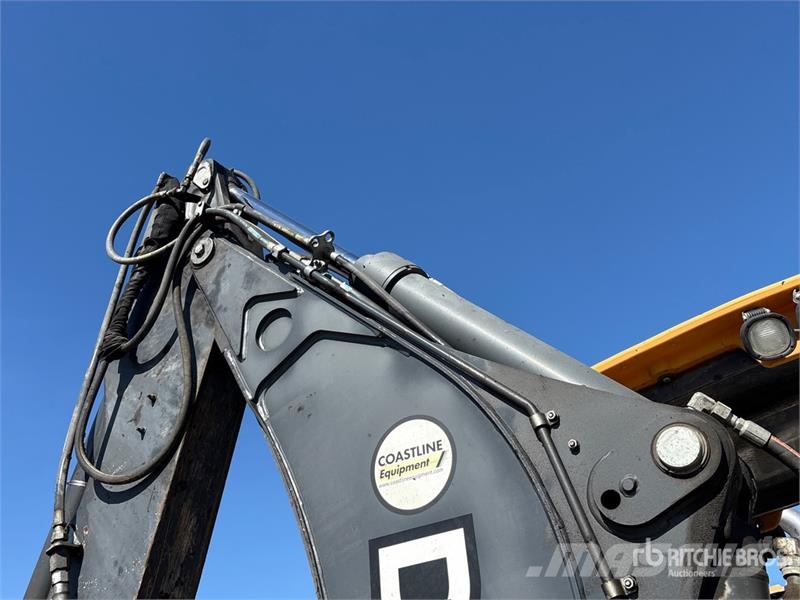 John Deere 410L لوادر ذات جرافات عكسية