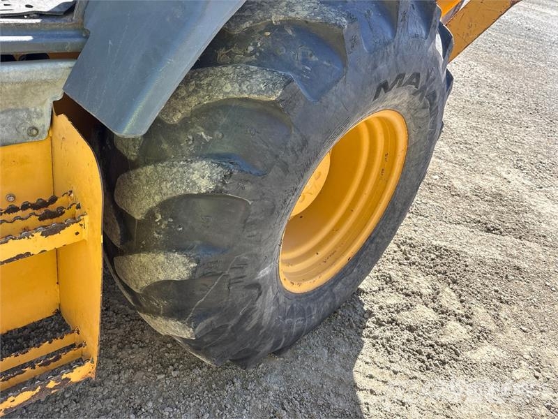 John Deere 410L لوادر ذات جرافات عكسية
