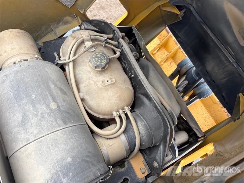 John Deere 410L Retrocargadoras
