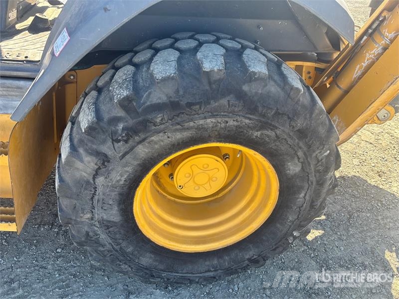 John Deere 410L Ekskavatoriniai krautuvai