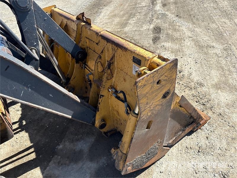 John Deere 410L لوادر ذات جرافات عكسية