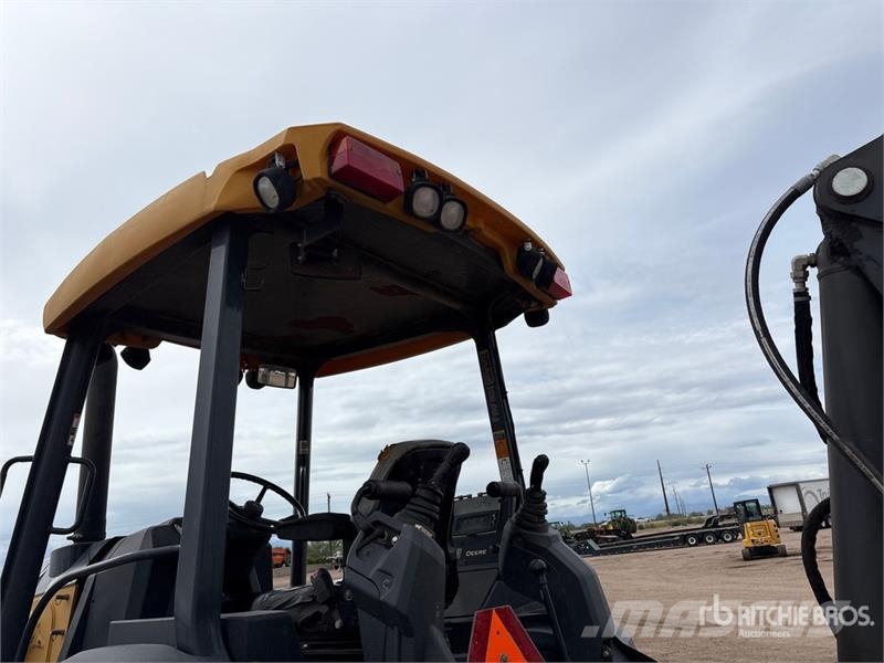 John Deere 410L Retrocargadoras