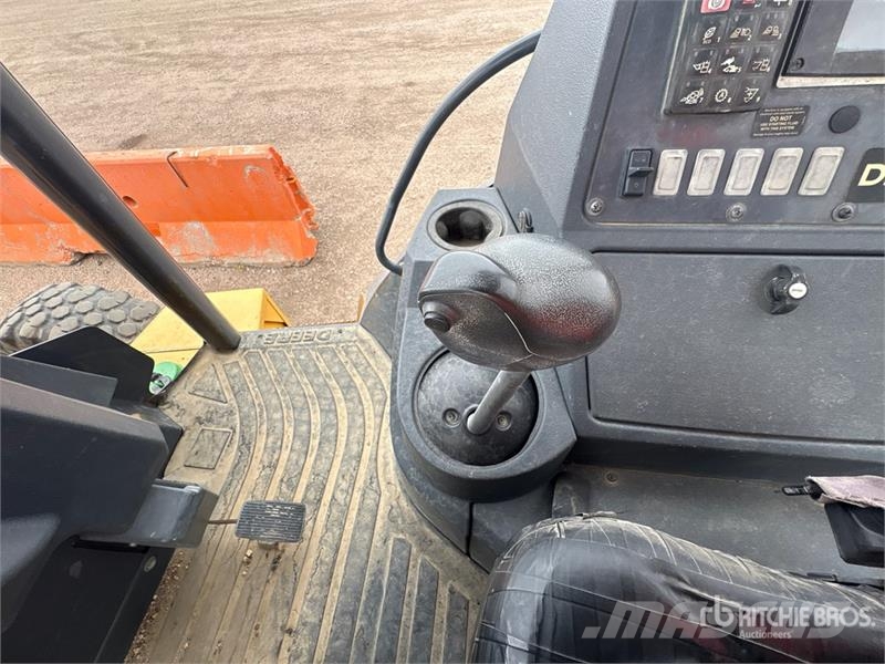 John Deere 410L Retrocargadoras