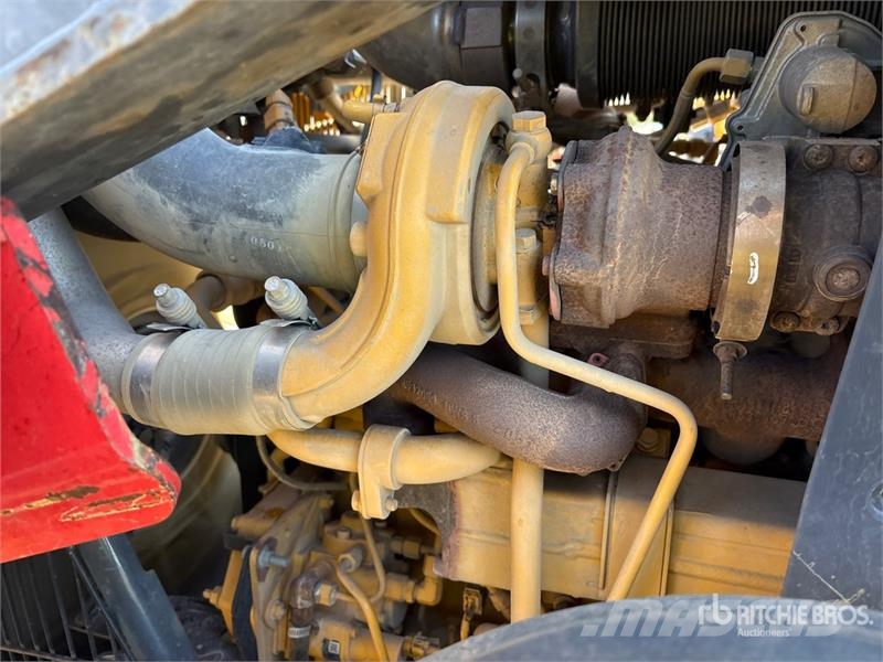 John Deere 410L لوادر ذات جرافات عكسية