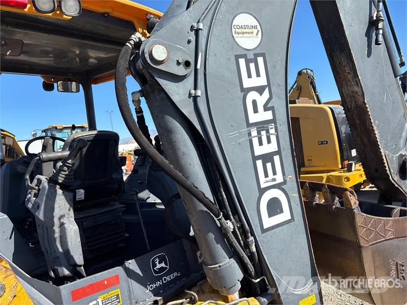 John Deere 410L لوادر ذات جرافات عكسية