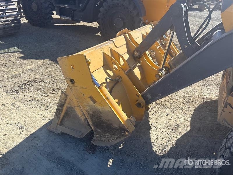 John Deere 410L Ekskavatoriniai krautuvai