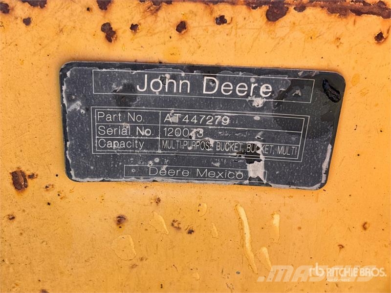 John Deere 410L لوادر ذات جرافات عكسية
