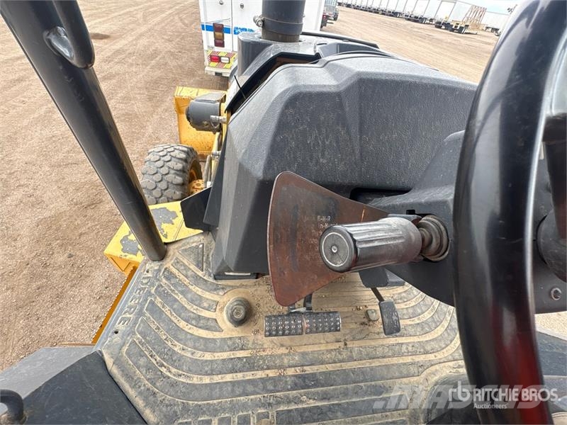 John Deere 410L Retrocargadoras