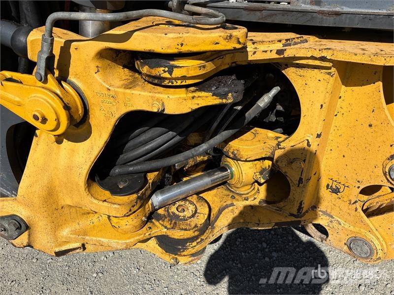 John Deere 410L لوادر ذات جرافات عكسية
