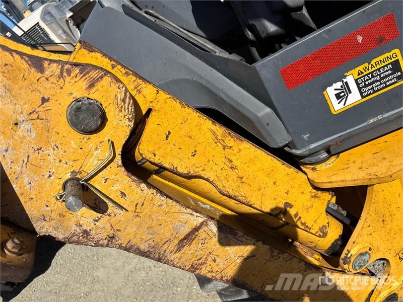 John Deere 410L لوادر ذات جرافات عكسية