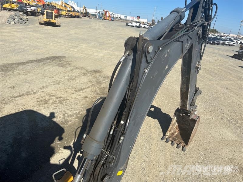 John Deere 410L Ekskavatoriniai krautuvai