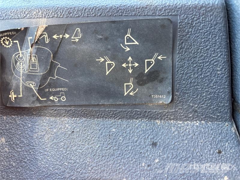 John Deere 410L لوادر ذات جرافات عكسية