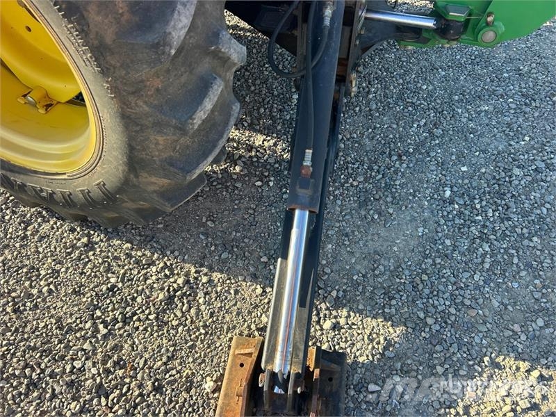 John Deere 4400 Utility Tractor Tractores compactos