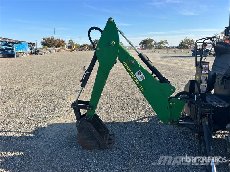 John Deere 4400 Utility Tractor Tractores compactos