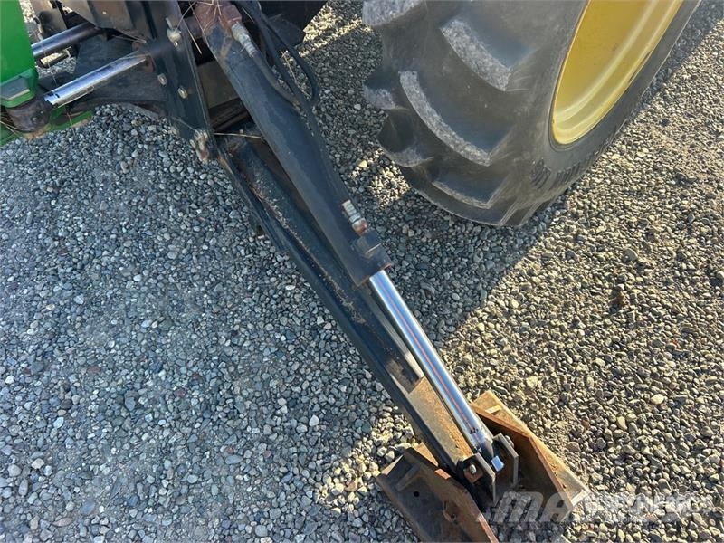 John Deere 4400 Utility Tractor Tractores compactos