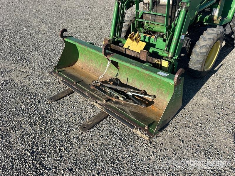 John Deere 4400 Utility Tractor Tractores compactos