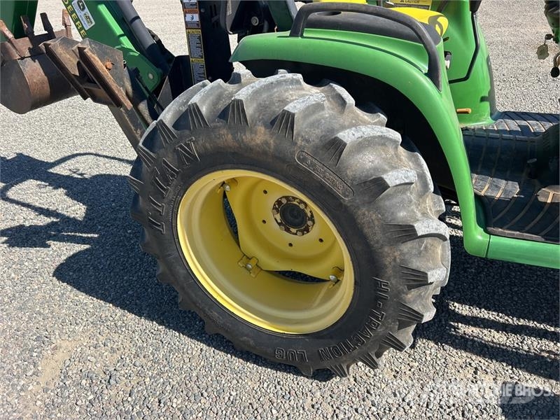 John Deere 4400 Utility Tractor コンパクトトラクター