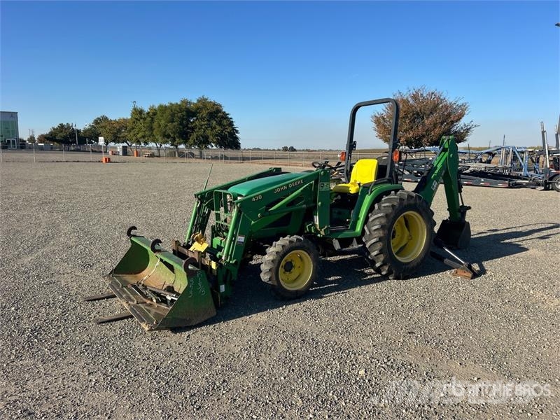 John Deere 4400 Utility Tractor Tractores compactos