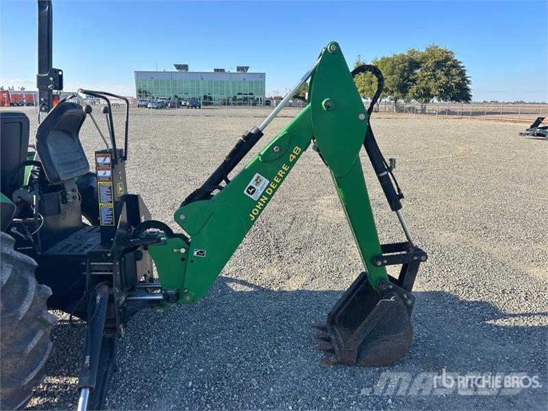 John Deere 4400 Utility Tractor Tractores compactos